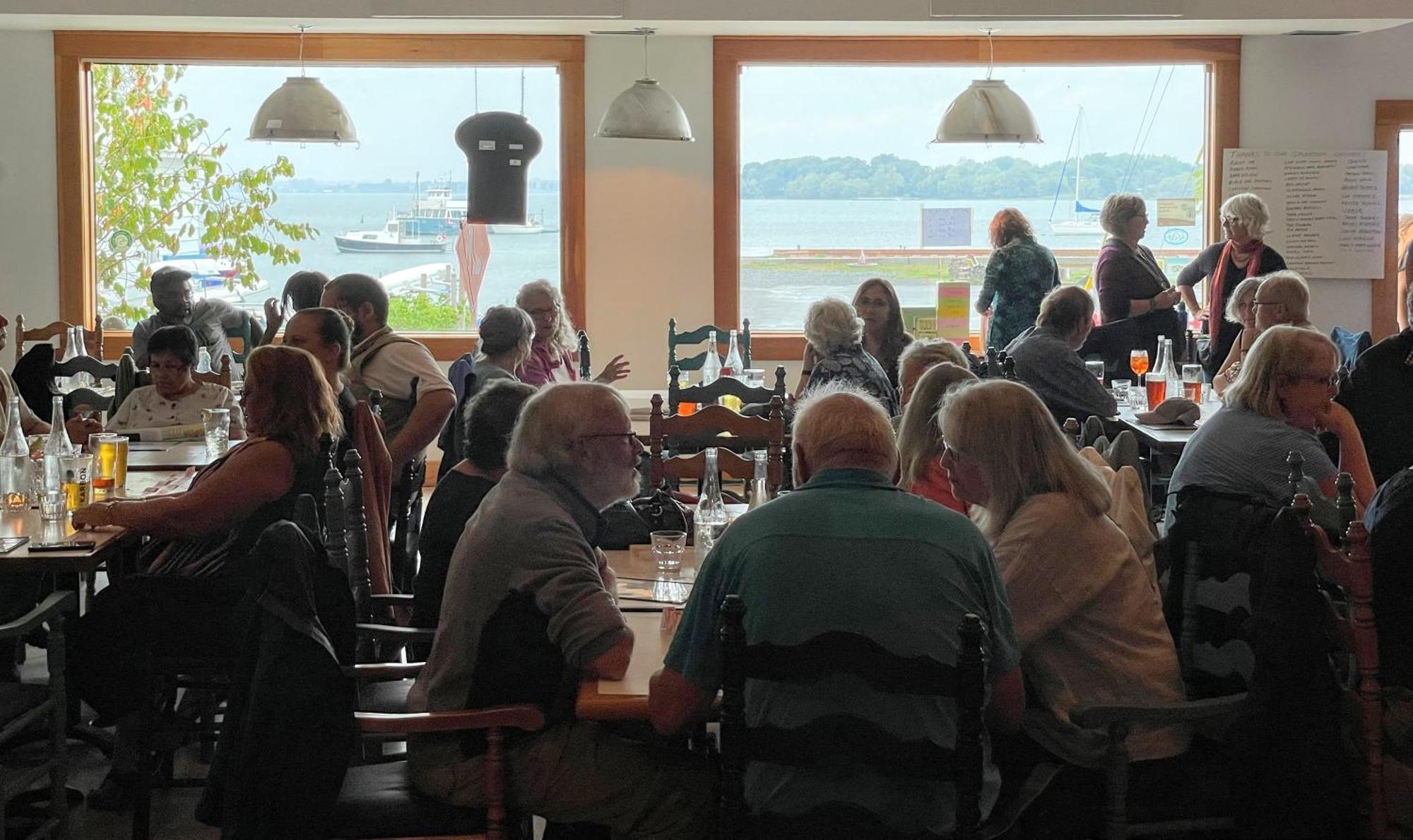 Hotel Wolfe Island Marysville Bagian luar foto