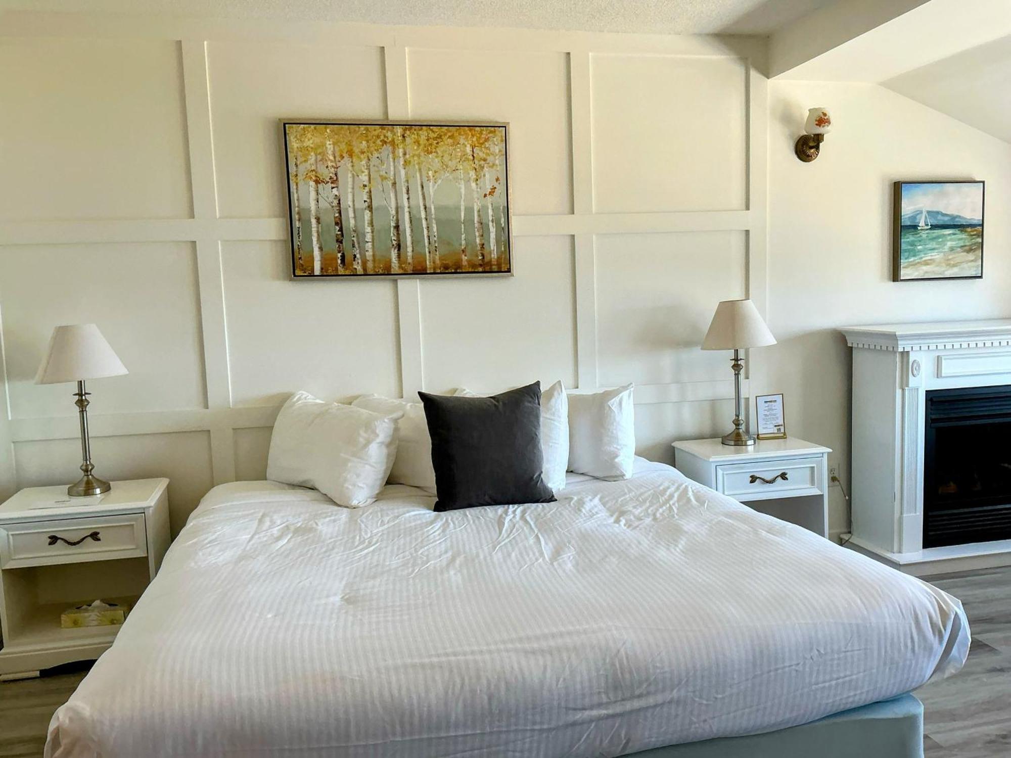 Hotel Wolfe Island Marysville Bagian luar foto